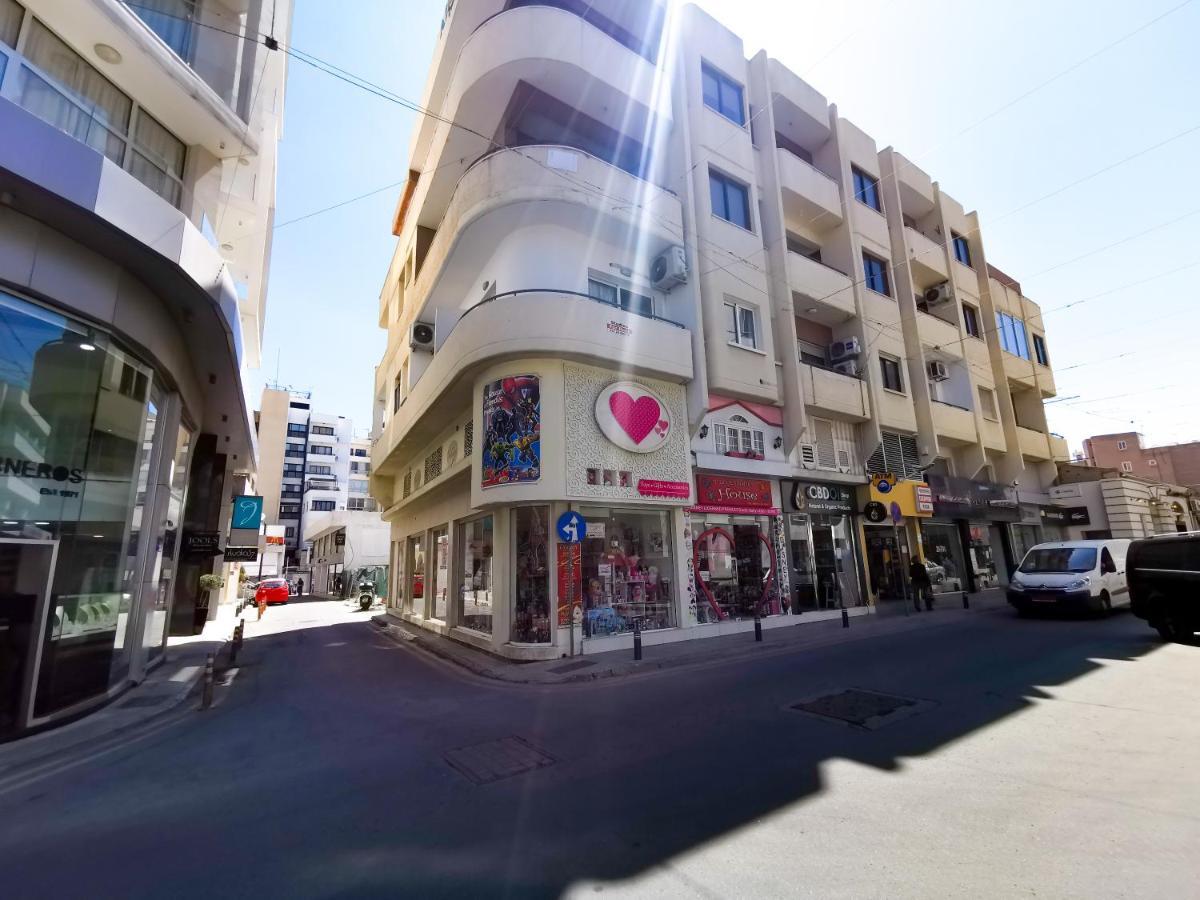 Beachy Keen City Apartment ラルナカ エクステリア 写真